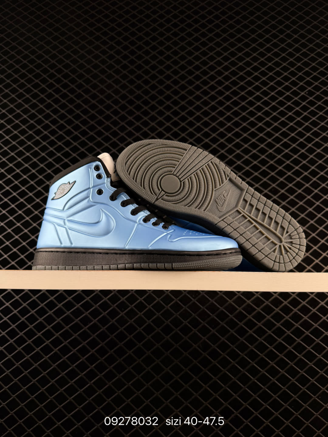 Nike Air Jordan 1 Retro Mid AJ1-414823-002